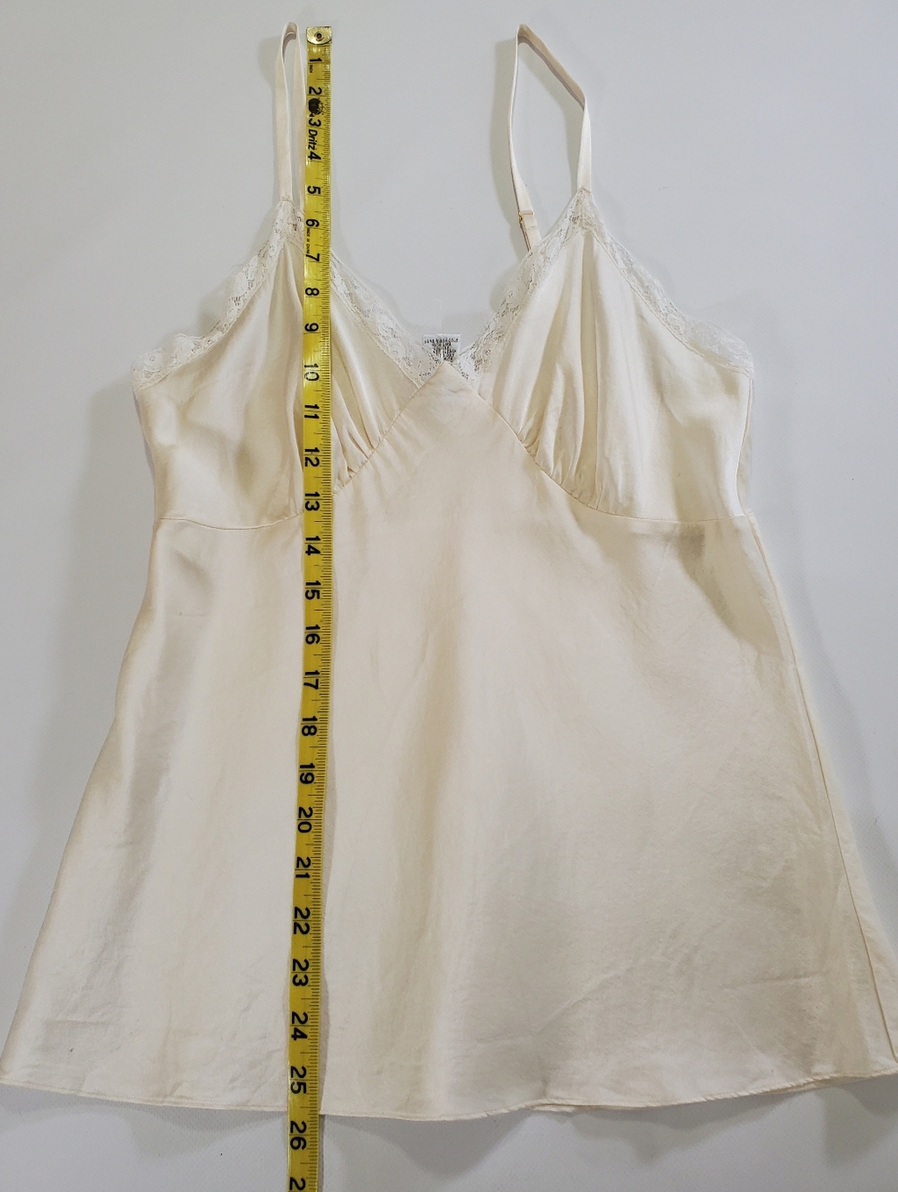 🟢2626 * Nordstrom Intimates 100% Silk Lace Trim Camisole Ivory Cream Size M - Picture 9 of 11